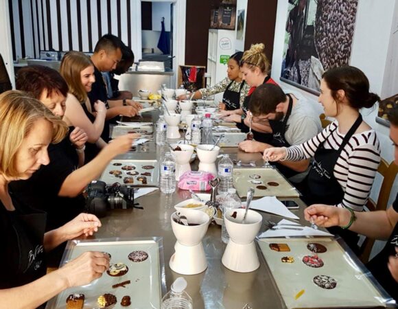 Brussels Chocolate Walking Tour and Workshop